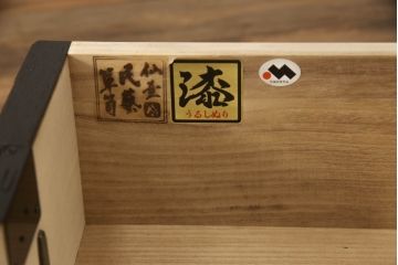 中古　欅産業　凝ったつくりの大振りの金具が目を惹く仙台箪笥サイドボード(サイドチェスト、ローチェスト、収納箪笥、衣装箪笥、引き出し)(R-070443)