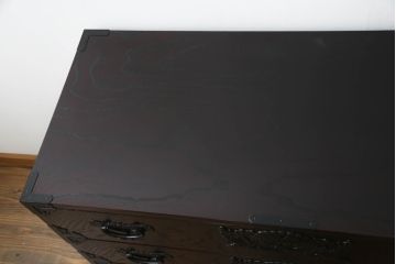 中古　欅産業　凝ったつくりの大振りの金具が目を惹く仙台箪笥サイドボード(サイドチェスト、ローチェスト、収納箪笥、衣装箪笥、引き出し)(R-070443)