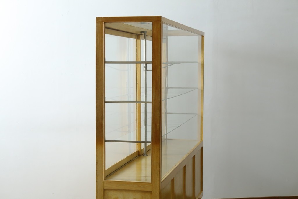 和製ビンテージ　美品　昭和レトロ　ナラ(楢)材の大振りな薄型ガラスケース　(R-070461)