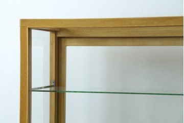 和製ビンテージ　美品　昭和レトロ　ナラ(楢)材の大振りな薄型ガラスケース　(R-070461)