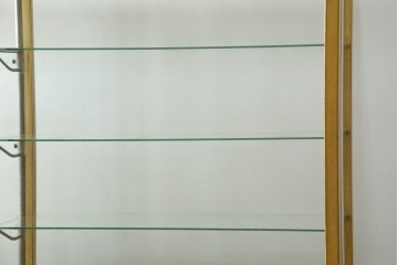 和製ビンテージ　美品　昭和レトロ　ナラ(楢)材の大振りな薄型ガラスケース　(R-070461)