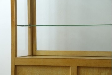 和製ビンテージ　美品　昭和レトロ　ナラ(楢)材の大振りな薄型ガラスケース　(R-070461)