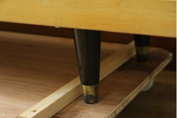 和製ビンテージ　美品　昭和レトロ　ナラ(楢)材の大振りな薄型ガラスケース　(R-070461)