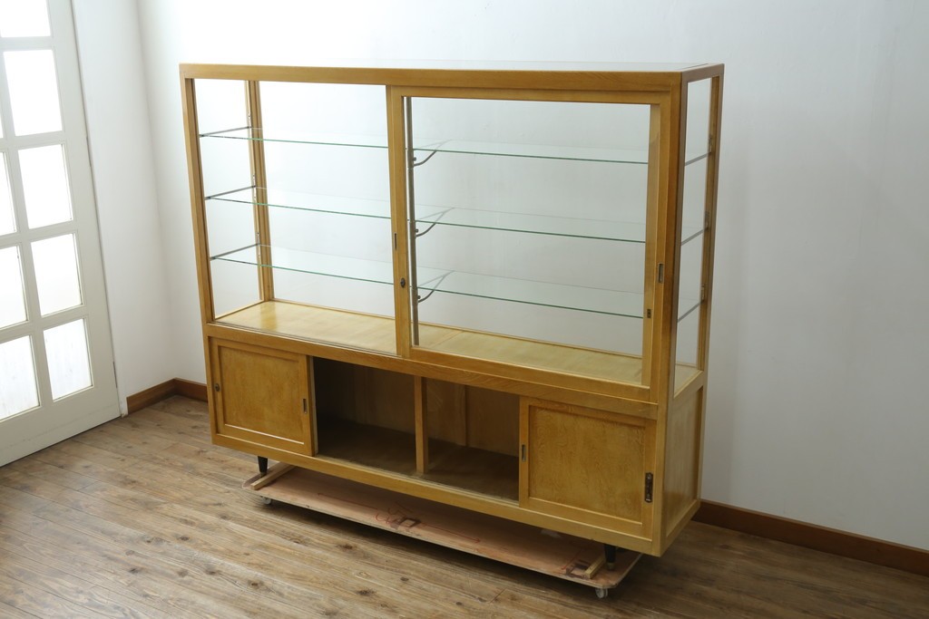 和製ビンテージ　美品　昭和レトロ　ナラ(楢)材の大振りな薄型ガラスケース　(R-070461)
