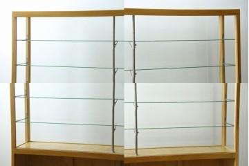 和製ビンテージ　美品　昭和レトロ　ナラ(楢)材の大振りな薄型ガラスケース　(R-070461)