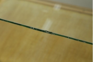 和製ビンテージ　美品　昭和レトロ　ナラ(楢)材の大振りな薄型ガラスケース　(R-070461)