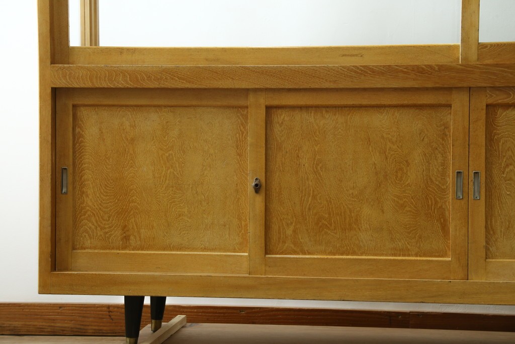 和製ビンテージ　美品　昭和レトロ　ナラ(楢)材の大振りな薄型ガラスケース　(R-070461)