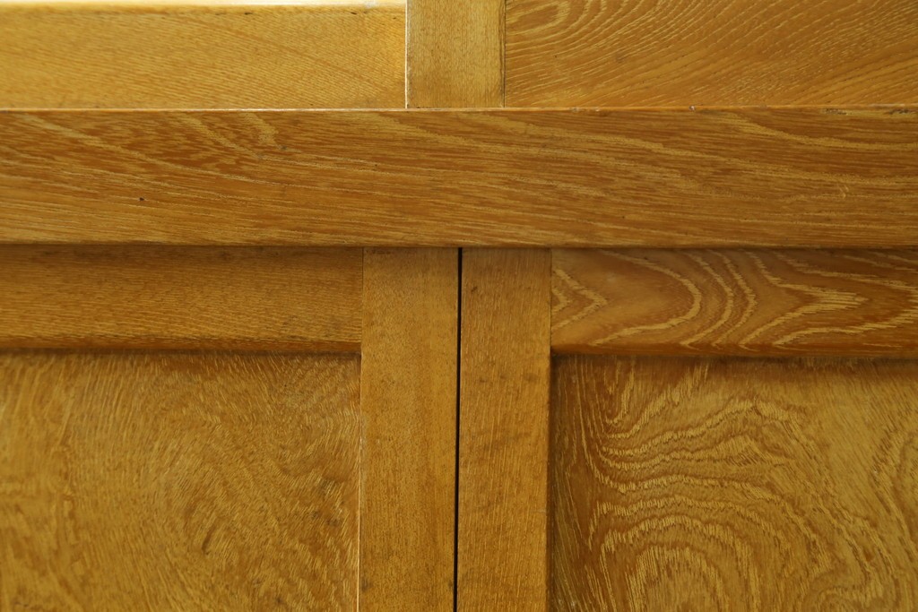 和製ビンテージ　美品　昭和レトロ　ナラ(楢)材の大振りな薄型ガラスケース　(R-070461)