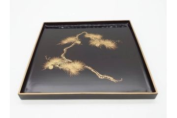 金蒔絵　木製　繊細に描かれた松の沈金が美しいお膳10枚セット(漆器、お盆、和食器)(R-070484)