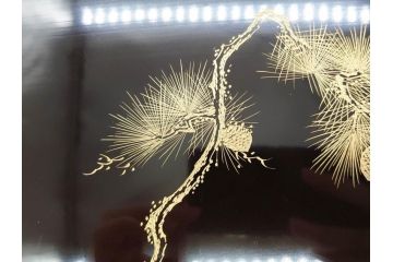 金蒔絵　木製　繊細に描かれた松の沈金が美しいお膳10枚セット(漆器、お盆、和食器)(R-070484)