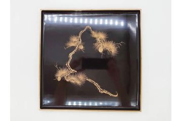 金蒔絵　木製　繊細に描かれた松の沈金が美しいお膳10枚セット(漆器、お盆、和食器)(R-070484)