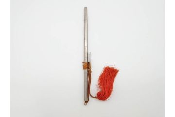 珍品　捕物作家クラブ会員章　十手(日本作家クラブ、武具、實手、短棒、鉄棒、捕具、ケース付き)(R-070485)