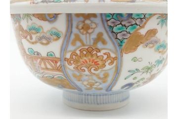 幕末〜明治期　伊万里　金彩　約13cm　4.3寸　華やかな色絵が食卓に彩を与える蓋付き茶碗3客セット(獅子、松竹、和食器、四寸三分)(R-070488)
