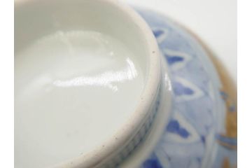 幕末〜明治期　伊万里　金彩　約13cm　4.3寸　華やかな色絵が食卓に彩を与える蓋付き茶碗3客セット(獅子、松竹、和食器、四寸三分)(R-070488)