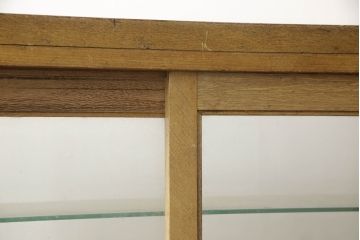 和製アンティーク　上手物!!　作りの良いRガラス入り　レトロな雰囲気漂うショーケース(ガラスケース、コーナーガラスケース、飾り棚、陳列棚、店舗什器、曲げガラス)(R-070517)