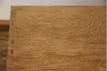 和製　未使用　民芸家具　職人手造り　珍しい無塗装品　杢目が素敵な屋久杉の小さな収納棚(戸棚、卓上収納、キャビネット)(R-070522)