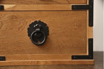 和製ビンテージ　未使用　新古品(中古品)　新潟産　職人手造り　総欅(ケヤキ)材　内部桐材　珍しい無塗装品の小引き出し(小物入れ、小物収納、卓上収納、ヴィンテージ)(R-070532)