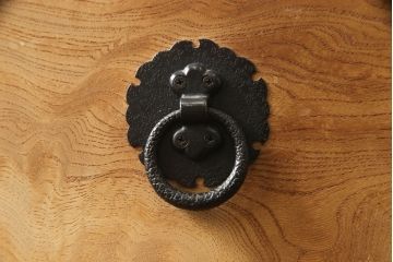 和製ビンテージ　未使用　新古品(中古品)　新潟産　職人手造り　総欅(ケヤキ)材　内部桐材　珍しい無塗装品の小引き出し(小物入れ、小物収納、卓上収納、ヴィンテージ)(R-070533)