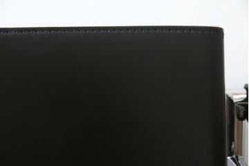 中古　Cassina(カッシーナ)　ル・コルビュジエ(Le Corbusier)　LC1　1 FAUTEUIL DOSSIER BASCULANT　機能性を追求したデザインが素敵なスリングチェア(アームチェア、バスキュランチェア、椅子、イス)(定価約53万円)(R-070543)
