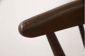 和製ビンテージ　希少デザイン!!　飛騨産業　キツツキ　重厚感ある佇まいと洗練されたデザインが美しいアームチェア(ダイニングチェア、椅子、イス、ヴィンテージ)(R-070545)