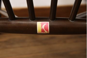 和製ビンテージ　希少デザイン!!　飛騨産業　キツツキ　重厚感ある佇まいと洗練されたデザインが美しいアームチェア(ダイニングチェア、椅子、イス、ヴィンテージ)(R-070545)