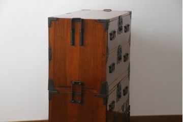 和製アンティーク　明治期　美品!!　上手物!!　前面欅(ケヤキ)材　玉杢がアクセントの庄内箪笥(時代箪笥、整理たんす、収納タンス、引き出し、衣装箪笥、重ね箪笥)(R-070576)
