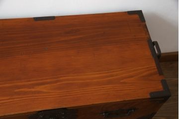 和製アンティーク　明治期　美品!!　上手物!!　前面欅(ケヤキ)材　玉杢がアクセントの庄内箪笥ローボード(時代箪笥、整理たんす、収納タンス、引き出し、衣装箪笥、ローチェスト、テレビ台、テレビボード)(R-070577)