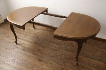 ビンテージ家具　アメリカ輸入モデル　DREXEL HERITAGE(ドレクセルヘリテイジ)　Touraine(ツーレイン)　滑らかな曲線が優雅な印象のダイニングテーブル(エクステンションテーブル、食卓、4人掛け、6人掛け、オーバル型、ヴィンテージ)(R-070579)
