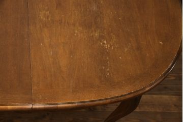 ビンテージ家具　アメリカ輸入モデル　DREXEL HERITAGE(ドレクセルヘリテイジ)　Touraine(ツーレイン)　滑らかな曲線が優雅な印象のダイニングテーブル(エクステンションテーブル、食卓、4人掛け、6人掛け、オーバル型、ヴィンテージ)(R-070579)