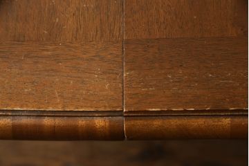 ビンテージ家具　アメリカ輸入モデル　DREXEL HERITAGE(ドレクセルヘリテイジ)　Touraine(ツーレイン)　滑らかな曲線が優雅な印象のダイニングテーブル(エクステンションテーブル、食卓、4人掛け、6人掛け、オーバル型、ヴィンテージ)(R-070579)