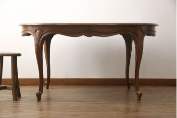 ビンテージ家具　アメリカ輸入モデル　DREXEL HERITAGE(ドレクセルヘリテイジ)　Touraine(ツーレイン)　滑らかな曲線が優雅な印象のダイニングテーブル(エクステンションテーブル、食卓、4人掛け、6人掛け、オーバル型、ヴィンテージ)(R-070579)