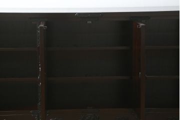 和製ビンテージ　美品　岩谷堂箪笥　桜木作　上品なデザインの黒金具が美しいサイドボード(サイドキャビネット、ローボード、リビングボード、テレビ台、テレビボード、収納棚、飾り棚、戸棚、ヴィンテージ)(R-070585)