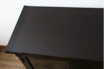 和製ビンテージ　美品　岩谷堂箪笥　桜木作　上品なデザインの黒金具が美しいサイドボード(サイドキャビネット、ローボード、リビングボード、テレビ台、テレビボード、収納棚、飾り棚、戸棚、ヴィンテージ)(R-070585)