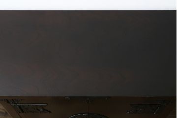 和製ビンテージ　美品　岩谷堂箪笥　桜木作　上品なデザインの黒金具が美しいサイドボード(サイドキャビネット、ローボード、リビングボード、テレビ台、テレビボード、収納棚、飾り棚、戸棚、ヴィンテージ)(R-070585)