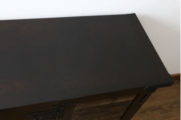和製ビンテージ　美品　岩谷堂箪笥　桜木作　上品なデザインの黒金具が美しいサイドボード(サイドキャビネット、ローボード、リビングボード、テレビ台、テレビボード、収納棚、飾り棚、戸棚、ヴィンテージ)(R-070585)