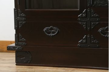 和製ビンテージ　美品　岩谷堂箪笥　桜木作　上品なデザインの黒金具が美しいサイドボード(サイドキャビネット、ローボード、リビングボード、テレビ台、テレビボード、収納棚、飾り棚、戸棚、ヴィンテージ)(R-070585)