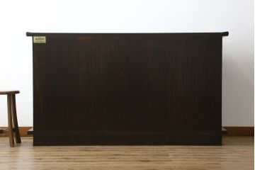 和製ビンテージ　美品　岩谷堂箪笥　桜木作　上品なデザインの黒金具が美しいサイドボード(サイドキャビネット、ローボード、リビングボード、テレビ台、テレビボード、収納棚、飾り棚、戸棚、ヴィンテージ)(R-070585)