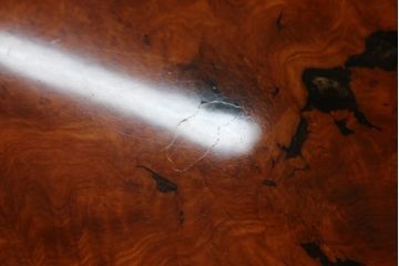 和製ビンテージ　カリン材(花梨材)　迫力ある佇まいが魅力的な座卓(ローテーブル、センターテーブル、ヴィンテージ)(R-070589)