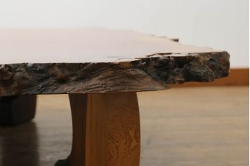 和製ビンテージ　カリン材(花梨材)　迫力ある佇まいが魅力的な座卓(ローテーブル、センターテーブル、ヴィンテージ)(R-070589)