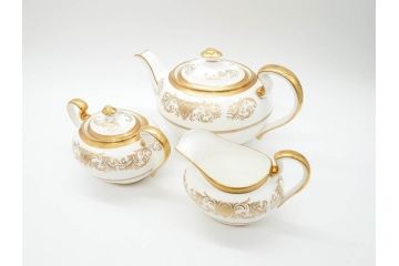イギリス　AYNSLEY(エインズレイ)　Imperial Gold(インペリアルゴールド)　金の繊細なデザインが上品な雰囲気を醸し出すティーポット&シュガーポット&クリーマー3点セット(ミルクジャー、ミルクポット、ボンボン入れ、洋食器)(R-070629)