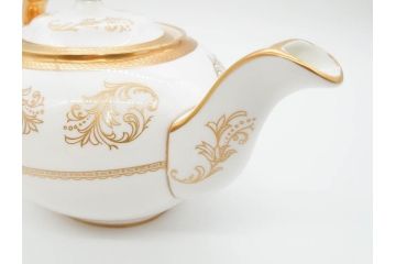 イギリス　AYNSLEY(エインズレイ)　Imperial Gold(インペリアルゴールド)　金の繊細なデザインが上品な雰囲気を醸し出すティーポット&シュガーポット&クリーマー3点セット(ミルクジャー、ミルクポット、ボンボン入れ、洋食器)(R-070629)