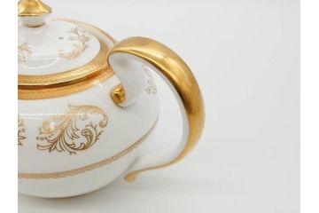 イギリス　AYNSLEY(エインズレイ)　Imperial Gold(インペリアルゴールド)　金の繊細なデザインが上品な雰囲気を醸し出すティーポット&シュガーポット&クリーマー3点セット(ミルクジャー、ミルクポット、ボンボン入れ、洋食器)(R-070629)