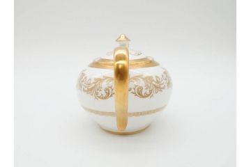 イギリス　AYNSLEY(エインズレイ)　Imperial Gold(インペリアルゴールド)　金の繊細なデザインが上品な雰囲気を醸し出すティーポット&シュガーポット&クリーマー3点セット(ミルクジャー、ミルクポット、ボンボン入れ、洋食器)(R-070629)