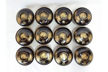 輪島塗り　木製漆器　蒔絵　松の実　約13cm　4.1寸　繊細な沈金の意匠が美しい吸物椀12客(お椀、和食器、黒漆、四寸一分)(R-070630)