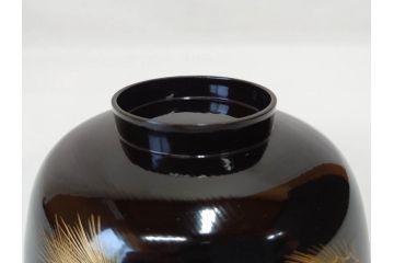 輪島塗り　木製漆器　蒔絵　松の実　約13cm　4.1寸　繊細な沈金の意匠が美しい吸物椀12客(お椀、和食器、黒漆、四寸一分)(R-070630)