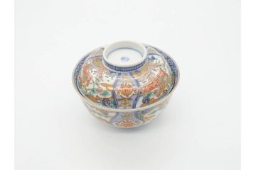 江戸期　古伊万里　金彩　色絵　約12cm　3.8寸　一つ一つ丁寧に絵付けされた豪華な蓋付き茶碗3客セット(獅子、松竹、和食器、三寸八分)(R-070632)