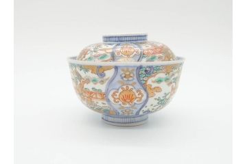 江戸期　古伊万里　金彩　色絵　約12cm　3.8寸　一つ一つ丁寧に絵付けされた豪華な蓋付き茶碗3客セット(獅子、松竹、和食器、三寸八分)(R-070632)