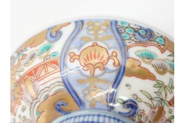 江戸期　古伊万里　金彩　色絵　約12cm　3.8寸　一つ一つ丁寧に絵付けされた豪華な蓋付き茶碗3客セット(獅子、松竹、和食器、三寸八分)(R-070632)