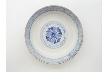 江戸期　古伊万里　金彩　色絵　約12cm　3.8寸　一つ一つ丁寧に絵付けされた豪華な蓋付き茶碗3客セット(獅子、松竹、和食器、三寸八分)(R-070632)
