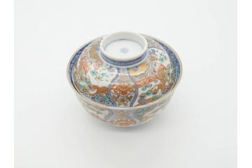 江戸期　古伊万里　金彩　色絵　約12cm　3.8寸　一つ一つ丁寧に絵付けされた豪華な蓋付き茶碗3客セット(獅子、松竹、和食器、三寸八分)(R-070632)